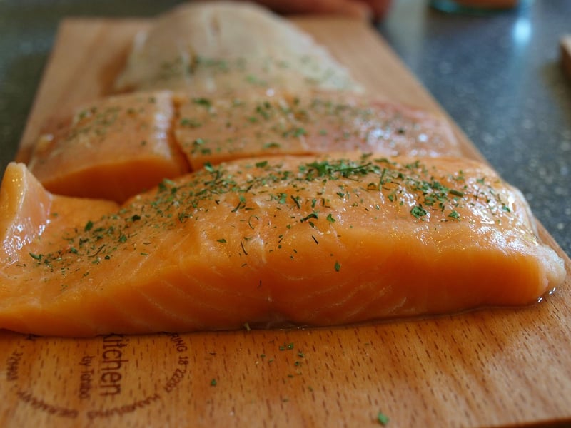 Grilled Salmon with Asparagus